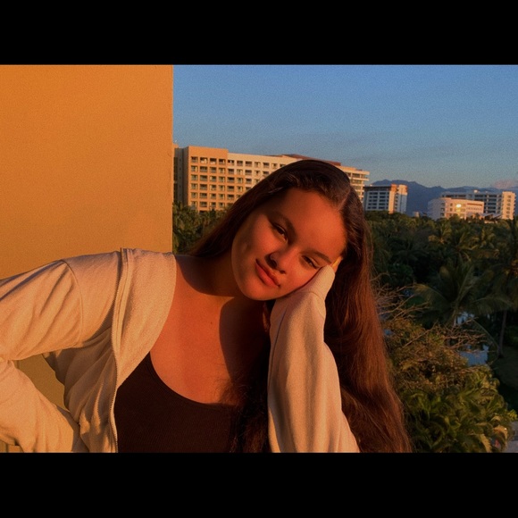 Meet your Posher, Danni - Picture 1 of 1